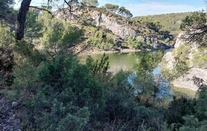 Le Tholonet : Barrage Zola-Petite mer-Aqueduc Romain-Doudon - Michel Rondet