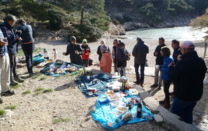 Calanques : Belvédère En Vau ( convivial ) . Alain M.  Ou : Calanque Port-Pin . 