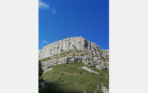 La Croix du Garlaban depuis Lascours