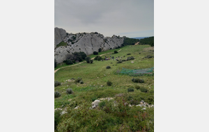Oppidum des " Caisses de Jean-Jean ". Annette et Alain